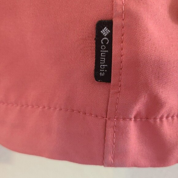 Columbia Light weight jacket pink size M Pre own in good condition - Picture 3 of 8